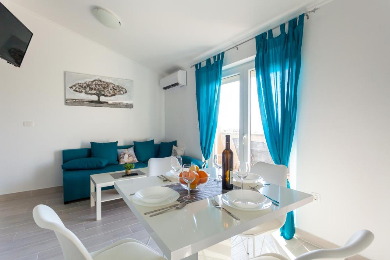 Apartments Didi Omisalj Bagian luar foto